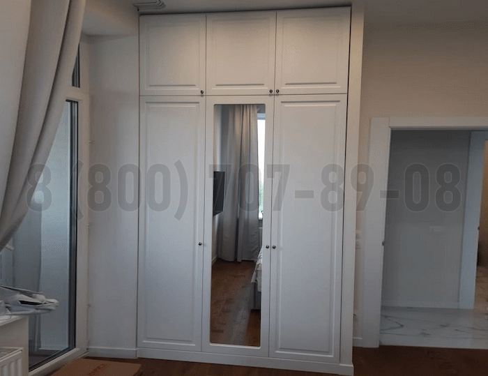 Классический шкаф в Химках